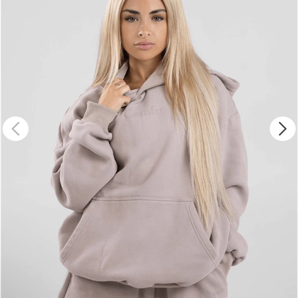 Comfrt Hoodie BNWT Oversized Medium in Bark